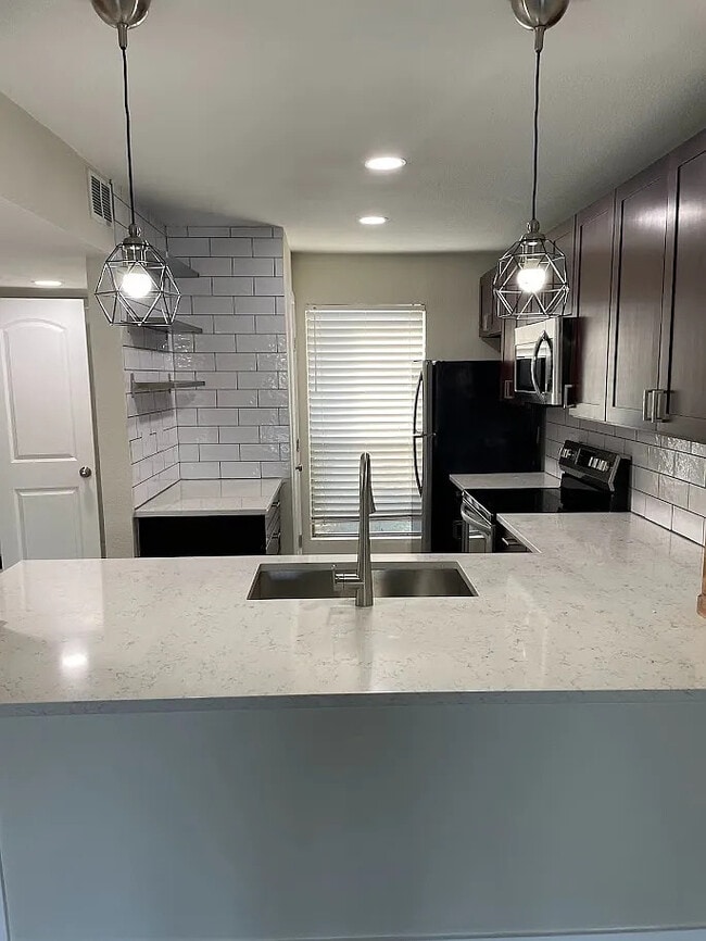 property at 2018 W Rundberg Ln