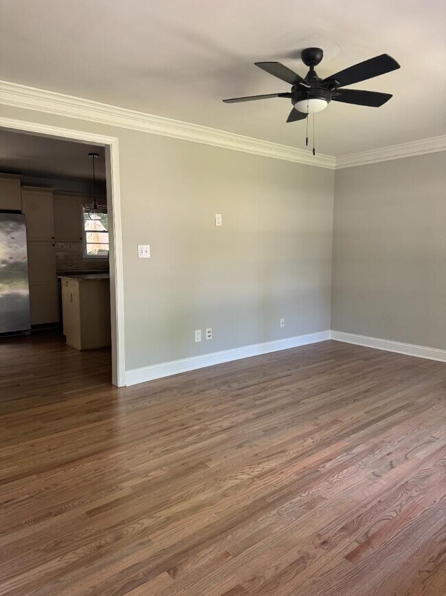 2002 E Drew Valley Rd NE in Atlanta, GA - Building Photo - Building Photo