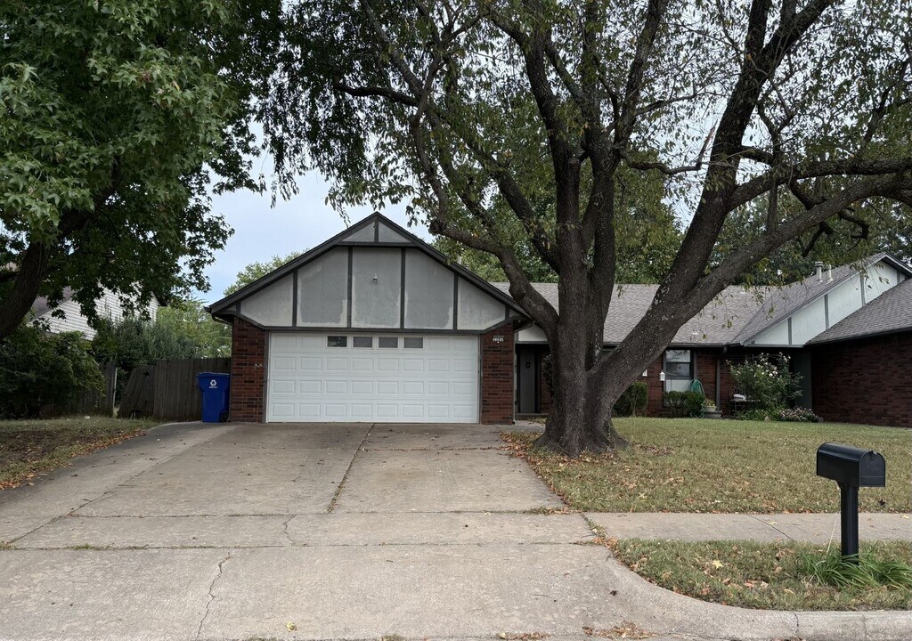 7201 S Date Pl in Broken Arrow, OK - Building Photo