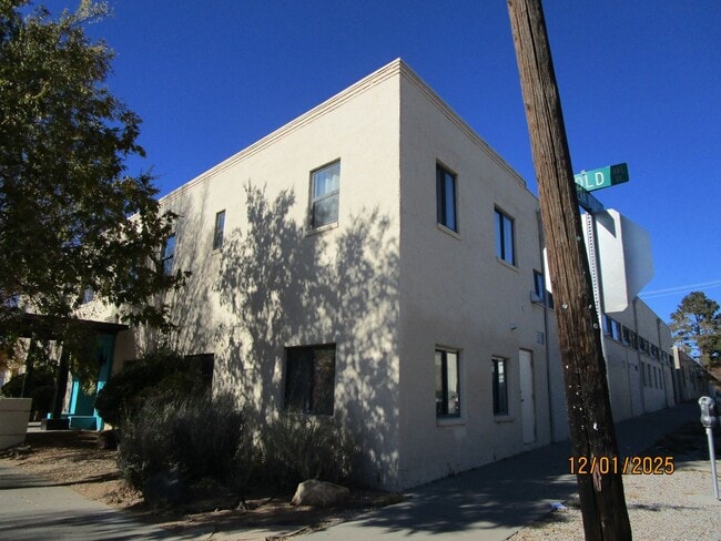 2001 Gold Ave SE in Albuquerque, NM - Building Photo - Building Photo