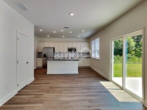 17 Pecan Dr in Dallas, GA - Building Photo - Building Photo
