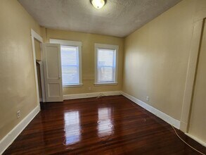 395 Sherman Ave, Unit 1 in New Haven, CT - Building Photo - Building Photo