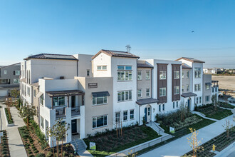 Cedar Row in Chino, CA - Building Photo - Building Photo