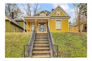 2181 Madison Ave in Memphis, TN - Building Photo