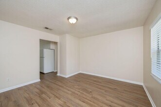 709 Greenwood St in Fort Walton Beach, FL - Building Photo - Building Photo