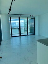 650 NE 32nd St, Unit 3107 in Miami, FL - Building Photo