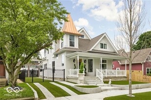929 Sanders St in Indianapolis, IN - Building Photo