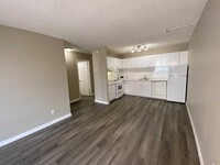 Mainstreet Place in Calgary, AB - Building Photo - Interior Photo