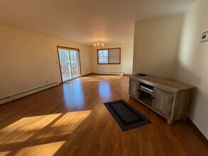 28 Church St in Niverville, NY - Building Photo - Building Photo