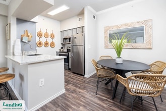 3379 Timber View Dr, Unit 19211 in San Antonio, TX - Building Photo - Building Photo