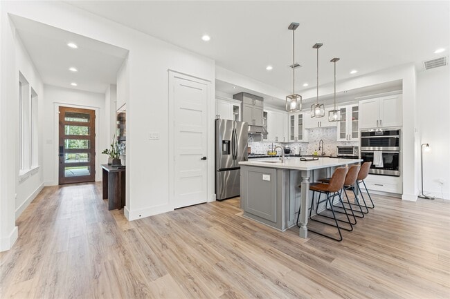 property at 1228 Wycliffe Dr