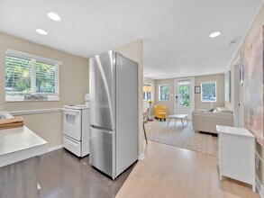 1034 NE 36th St in Oakland Park, FL - Building Photo - Building Photo