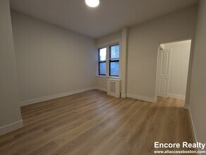 27 Phillips St, Unit 3 in Boston, MA - Building Photo - Building Photo