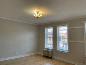 417 Shelden Ave, Unit #D in Houghton, MI - Building Photo - Building Photo