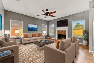 5407 W Harrow Dr in Houston, TX - Building Photo