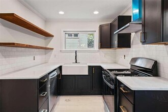 2735 Defoors Ferry Rd NW in Atlanta, GA - Building Photo - Building Photo