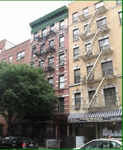 189 E 3rd St in New York, NY - Building Photo - Building Photo