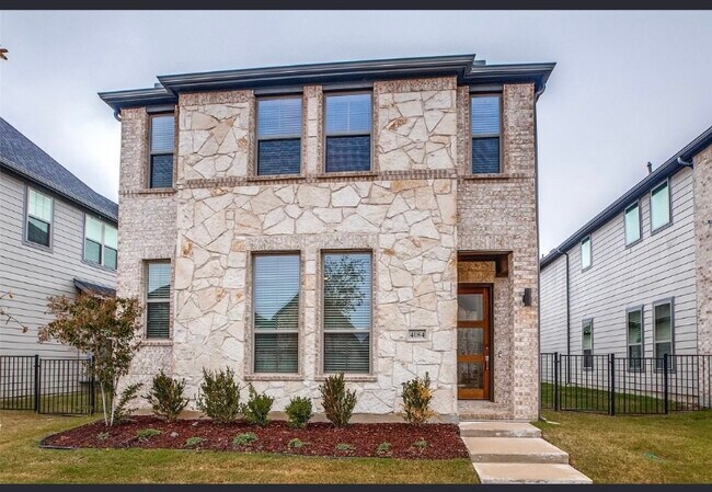 property at 4184 Curtiss Dr