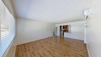 186 E 21st St in Costa Mesa, CA - Building Photo - Building Photo