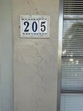 1 W Greenway Dr in Royal Palm Beach, FL - Building Photo - Building Photo
