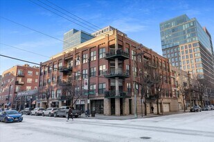 936 W Madison St in Chicago, IL - Building Photo