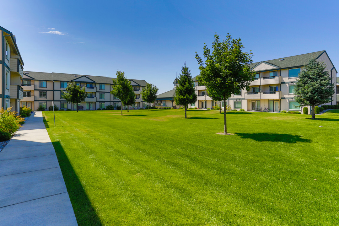 Cedar Summit Estates in Spokane, WA - Foto de edificio