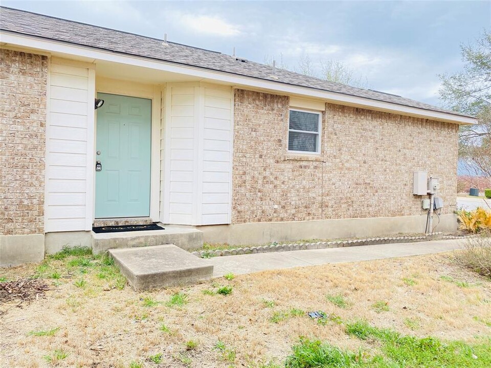 14620 Hyson Crossing in Pflugerville, TX - Building Photo