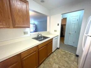 307 Willow Springs in New Milford, CT - Building Photo - Building Photo