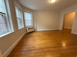 360 Harvard St, Unit 353-23 in Cambridge, MA - Building Photo - Building Photo