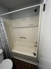 4802 Easy St in Tallahassee, FL - Foto de edificio - Building Photo