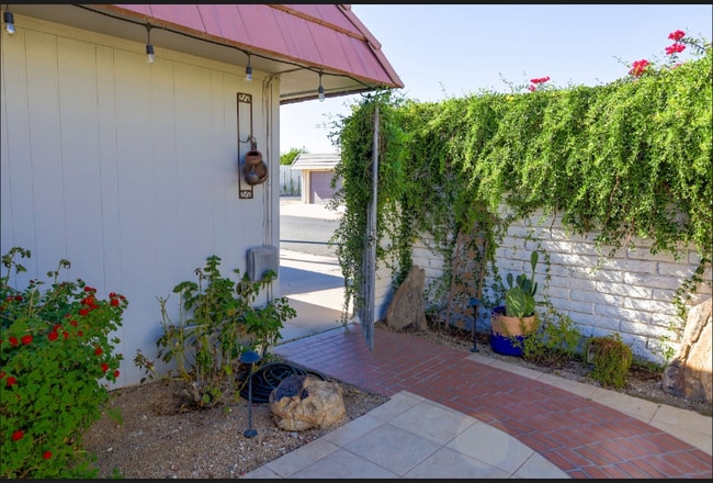 10705 W Topaz Dr in Sun City, AZ - Building Photo - Building Photo