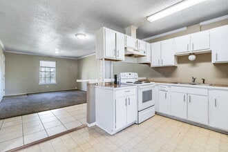 1303 LA-26 in Jennings, LA - Building Photo - Building Photo