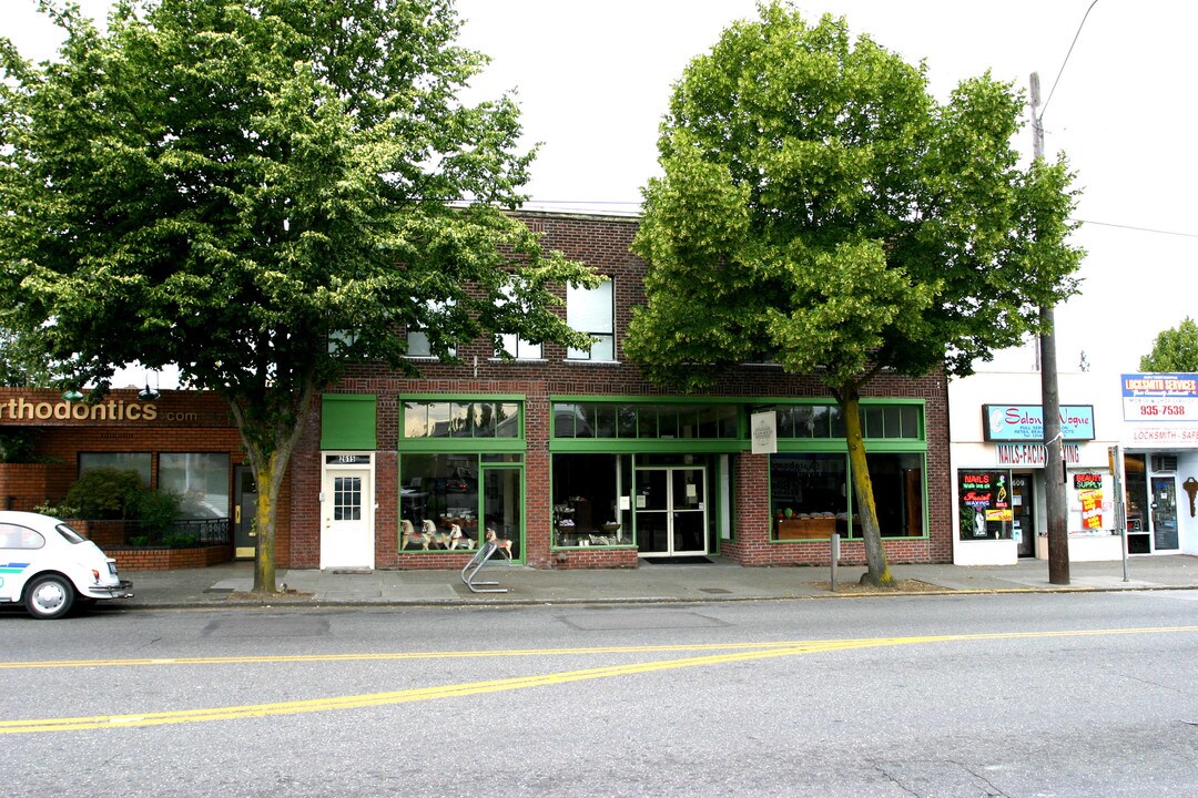 2611 California Ave SW in Seattle, WA - Building Photo