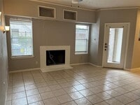 2011 Spenwick Dr photo'