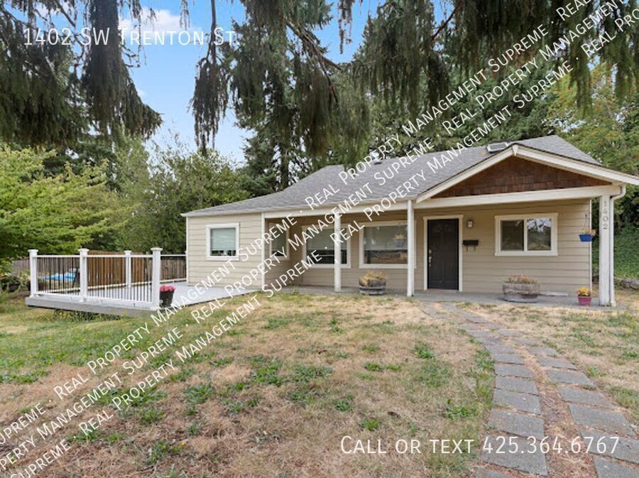1402 SW Trenton St in Seattle, WA - Building Photo