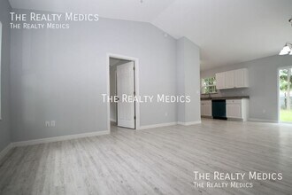 6567 NW 61st Ln in Ocala, FL - Building Photo - Building Photo