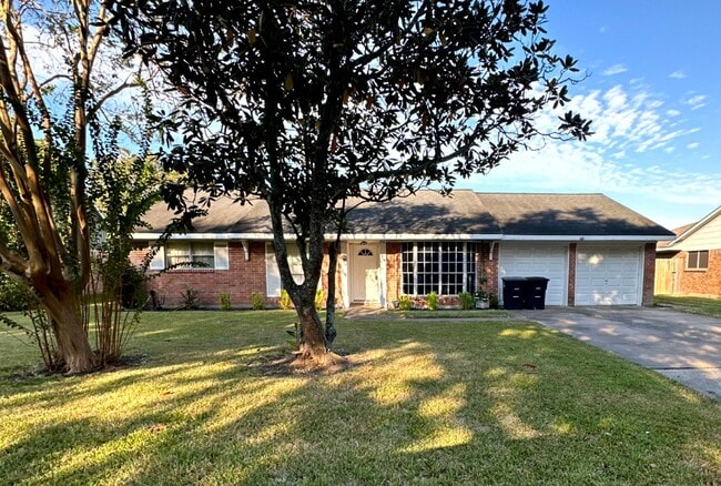 property at 1520 Highland Dr