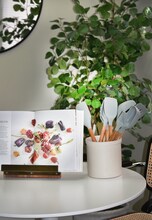 5625 W Jefferson Blvd in Los Angeles, CA - Building Photo - Building Photo