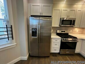 79 Linden St in Boston, MA - Building Photo - Building Photo