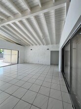 20415 Highland Lakes Blvd in Miami, FL - Building Photo - Building Photo