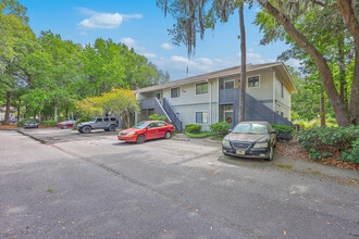 2736 Jobee Dr, Unit 5 in Charleston, SC - Foto de edificio - Building Photo