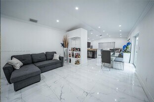 17404 SW 142nd Pl in Miami, FL - Building Photo