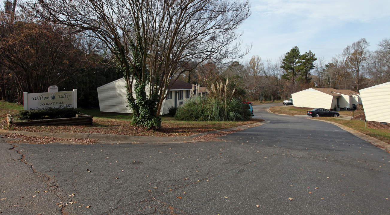 Willow Valley Apartments in Clayton, NC - Building Photo