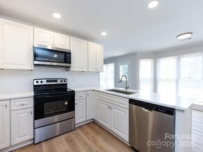 114 Juanita Dr in Pineville, NC - Building Photo - Building Photo