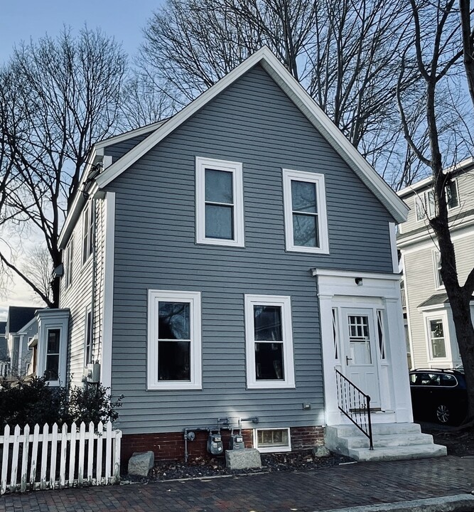 32 Union St, Unit A in Portsmouth, NH - Foto de edificio