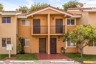 541 NW 82nd Ct in Miami, FL - Building Photo