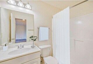 Southwest Villas in Jacksonville, FL - Building Photo - Building Photo