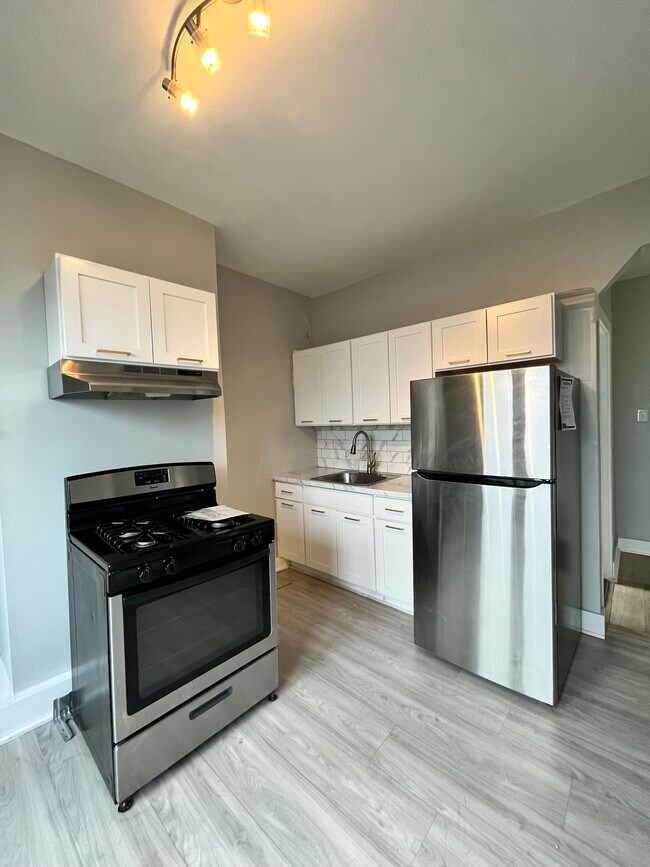 120 Randolph Ave, Unit 1R
