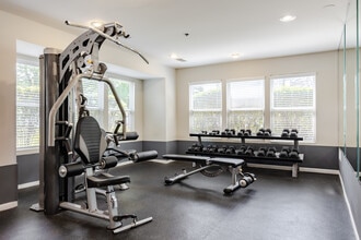 Windsor Estate Apartments in Bloomingdale, IL - Foto de edificio - Interior Photo