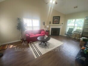5210 Gable Ridge Way in Sugar Hill, GA - Building Photo - Building Photo